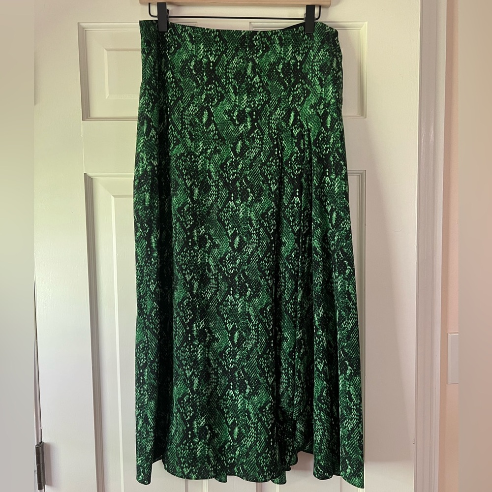 NWT Veronica Beard silk snake print midi skirt size 10